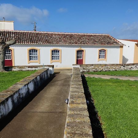 Riviera Beach B Praia da Vitoria Exterior photo